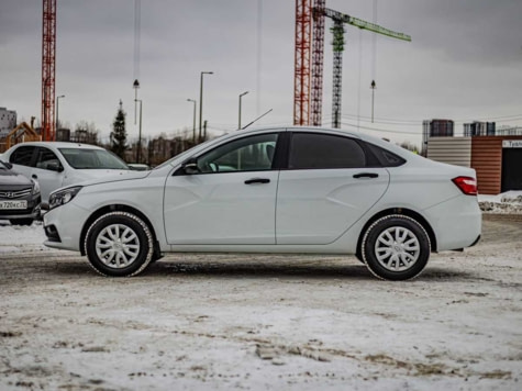 Автомобиль с пробегом LADA Vesta в городе Тюмень ДЦ - Центр по продаже автомобилей с пробегом АвтоКиПр