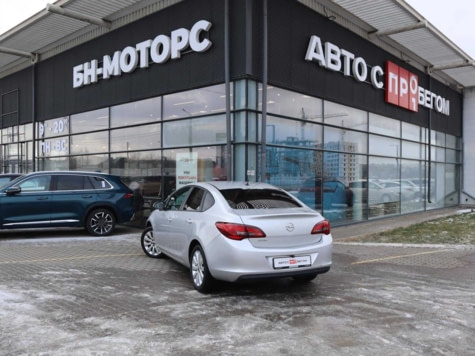 Автомобиль с пробегом Opel Astra в городе Симферополь ДЦ - Симферополь