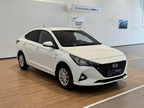 Автомобиль с пробегом Hyundai Solaris в городе Волгоград ДЦ - АРКОНТСЕЛЕКТ на Монолите