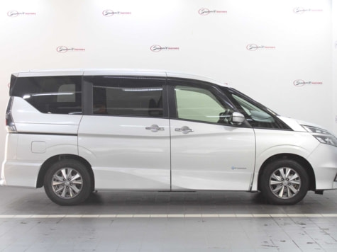 Автомобиль с пробегом Nissan Serena в городе Владивосток ДЦ - Тойота Центр Владивосток