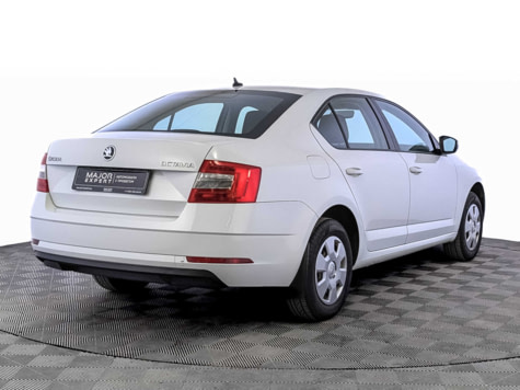 Автомобиль с пробегом ŠKODA Octavia в городе Москва ДЦ - Тойота Центр Новорижский