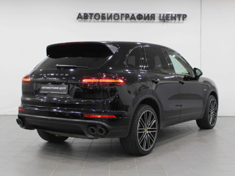 Автомобиль с пробегом Porsche Cayenne в городе Санкт-Петербург ДЦ - Автобиография Центр (Land Rover)