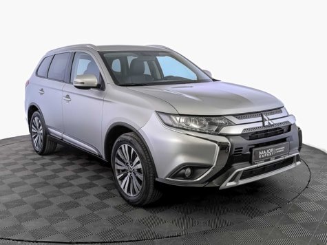 Автомобиль с пробегом Mitsubishi Outlander в городе Москва ДЦ - Тойота Центр Новорижский