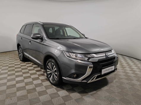 Автомобиль с пробегом Mitsubishi Outlander в городе Москва ДЦ - Тойота Центр Каширский