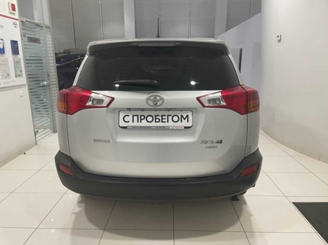 Автомобиль с пробегом Toyota RAV4 в городе Омск ДЦ - Свободный склад USED (Тойота Центр Омск / Лексус - Омск / OMODA Автоплюс / JAECOO Автоплюс) (с пробегом)