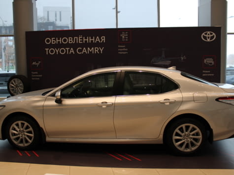 Новый автомобиль Toyota Camry Классикв городе Челябинск ДЦ - Тойота Центр Челябинск Восток