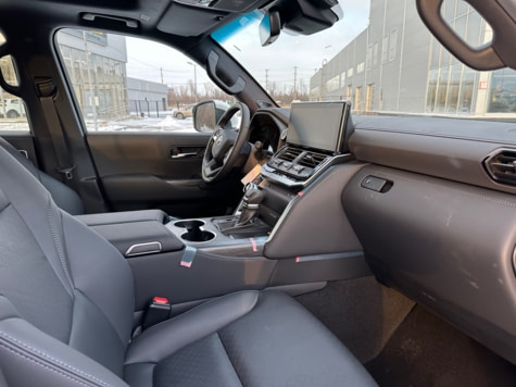 Новый автомобиль Toyota Land Cruiser 300 ПРЕСТИЖв городе Оренбург ДЦ - Тойота Центр Оренбург