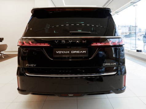 Новый автомобиль VOYAH DREAM PHEV PHEVв городе Москва ДЦ - VOYAH РОЛЬФ Ясенево