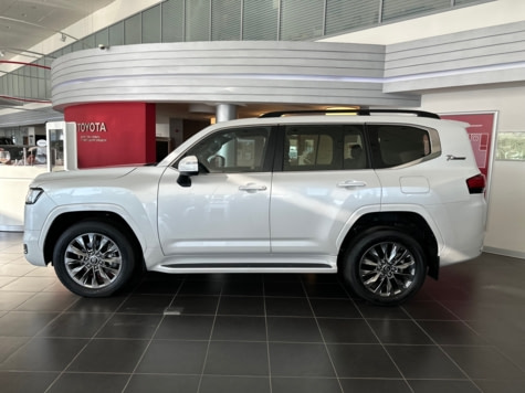 Новый автомобиль Toyota Land Cruiser 300 70th Anniversaryв городе Самара ДЦ - Тойота Центр Самара Юг