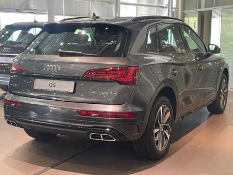 Новый автомобиль Audi Q5L Luxury Dynamicв городе Екатеринбург ДЦ - АЦ Космонавтов