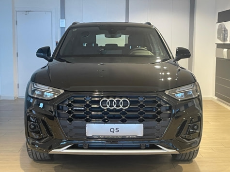 Новый автомобиль Audi Q5L Luxury Dynamicв городе Екатеринбург ДЦ - АЦ Космонавтов