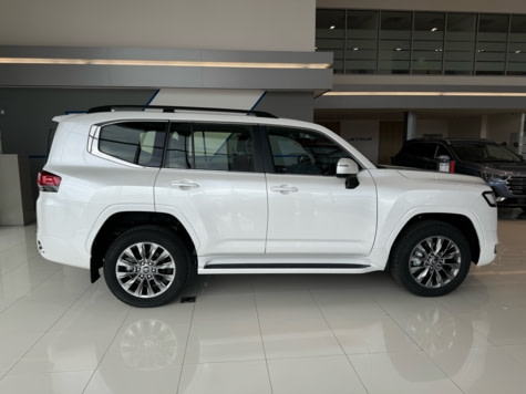 Новый автомобиль Toyota Land Cruiser 300 70th Anniversaryв городе Саратов ДЦ - Тойота Центр Саратов