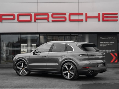 Новый автомобиль Porsche Cayenne Baseв городе Пермь ДЦ - VERRA Premium - центр премиальных автомобилей