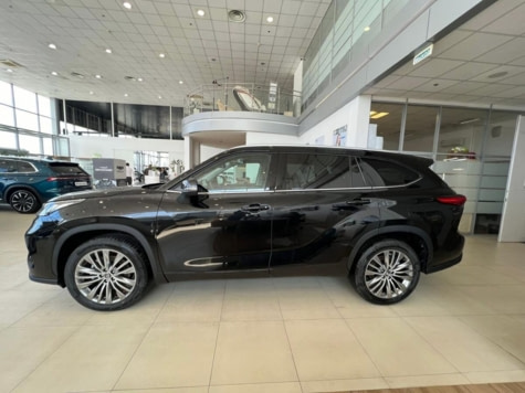 Новый автомобиль Toyota Highlander Luxuryв городе Новосибирск ДЦ - Toyota Автомир Новосибирск