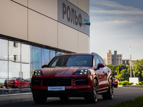 Новый автомобиль Porsche Cayenne Sв городе Санкт-Петербург ДЦ - Порше Центр Невский