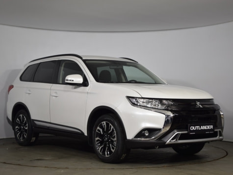 Новый автомобиль Mitsubishi OUTLANDER - 7 мест Intense+в городе Санкт-Петербург ДЦ - РОЛЬФ Витебский Mitsubishi