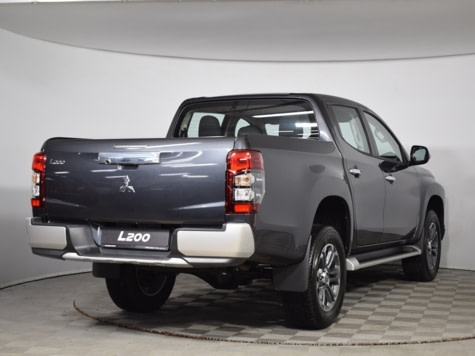 Новый автомобиль Mitsubishi L200 GLв городе Санкт-Петербург ДЦ - РОЛЬФ Витебский Mitsubishi