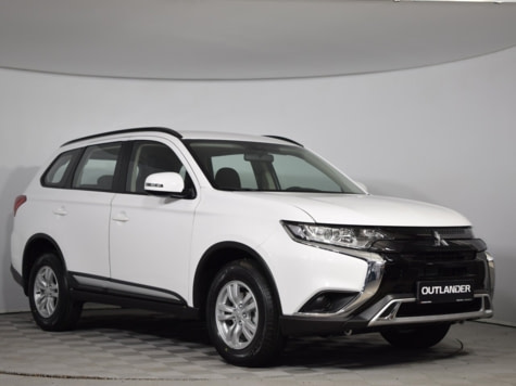 Новый автомобиль Mitsubishi OUTLANDER Inviteв городе Санкт-Петербург ДЦ - РОЛЬФ Витебский Mitsubishi