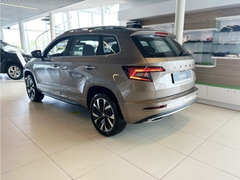 Новый автомобиль ŠKODA KAROQ Luxury Editionв городе Москва ДЦ - Skoda Автомир Москва Балашиха