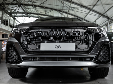 Новый автомобиль Audi Q8 50 TDIв городе Екатеринбург ДЦ - АЦ Космонавтов