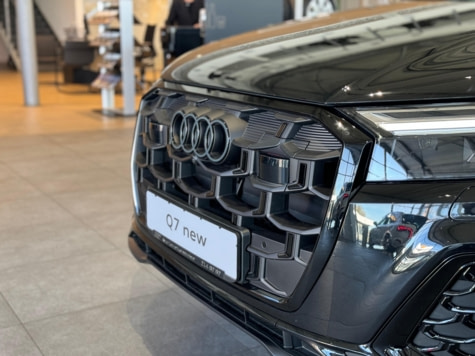 Новый автомобиль Audi Q7 45 TDI quattro tiptronic (7 seat)в городе Екатеринбург ДЦ - АЦ Космонавтов