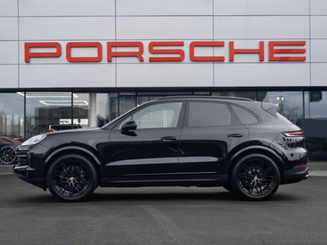 Новый автомобиль Porsche Cayenne Baseв городе Пермь ДЦ - VERRA Premium - центр премиальных автомобилей