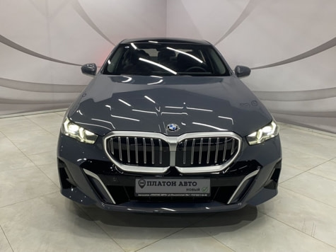 Новый автомобиль BMW 5 серии 530i xDriveв городе Воронеж ДЦ - Платон Авто