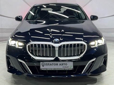 Новый автомобиль BMW 5 серии 530i xDriveв городе Воронеж ДЦ - Платон Авто