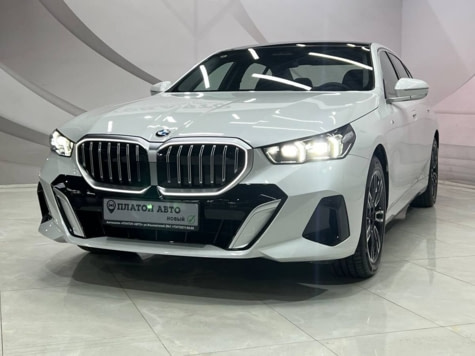 Новый автомобиль BMW 5 серии 530i xDrive M Sportв городе Воронеж ДЦ - Платон Авто