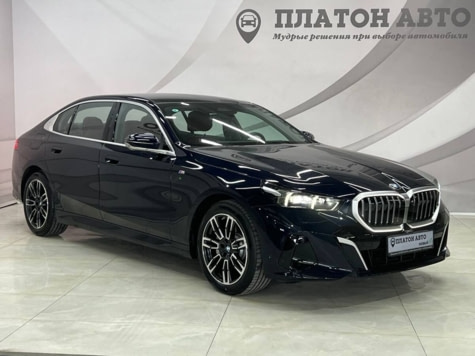 Новый автомобиль BMW 5 серии 530i xDrive M Sportв городе Воронеж ДЦ - Платон Авто